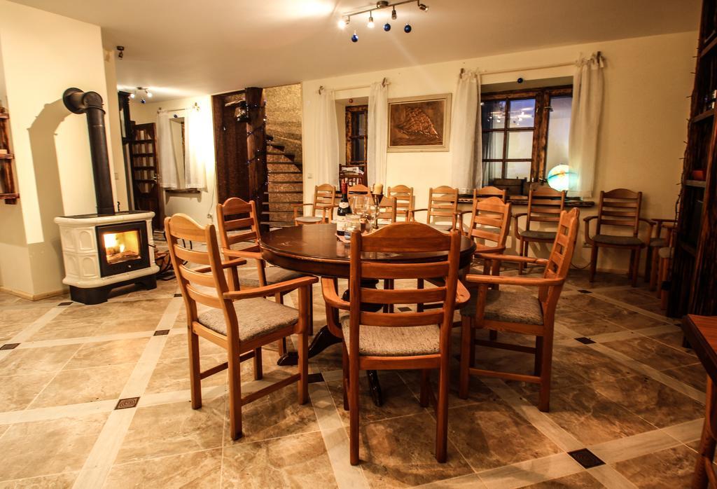 Viesu Nams Melnsils Hotel Kültér fotó