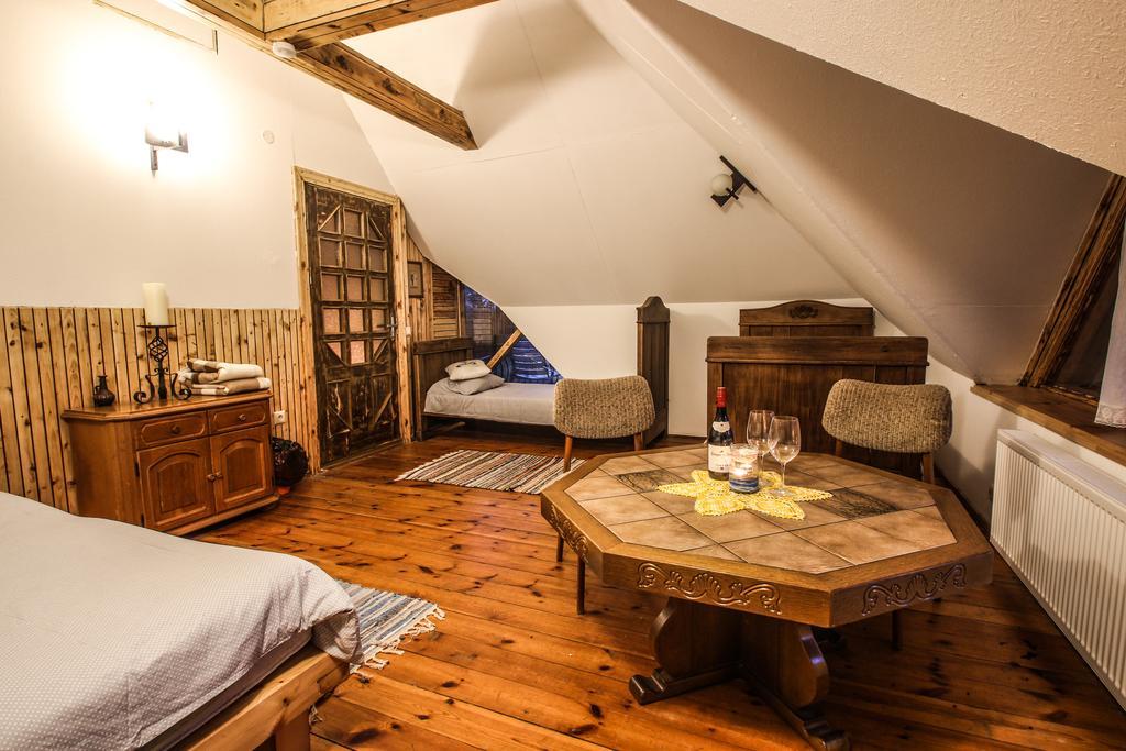 Viesu Nams Melnsils Hotel Kültér fotó