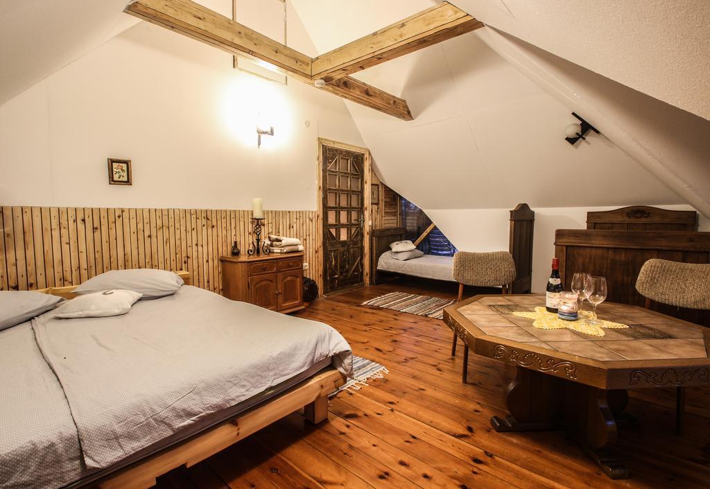Viesu Nams Melnsils Hotel Kültér fotó